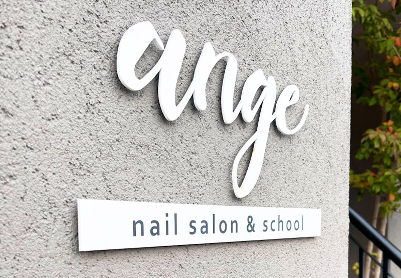 ange nail salon & school（アンジュネイルサロン アンドスクール）
