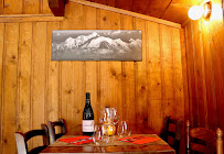 Atmosphère du Restaurant français La Crémerie des Aiguilles à Chamonix-Mont-Blanc - n°12