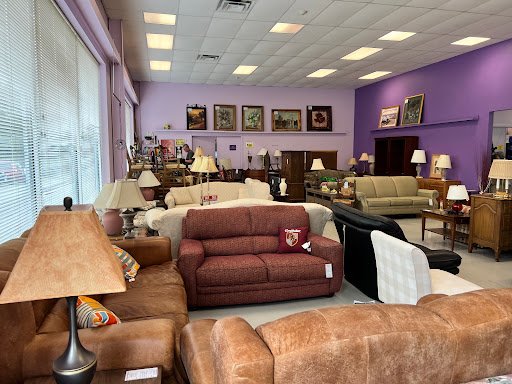 Thrift Store «WINGS Resale Store», reviews and photos, 300 W Golf Rd, Schaumburg, IL 60195, USA