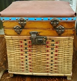 Antique Furniture Store «Lots of Furniture Antiques Warehouse», reviews and photos, 910 N Riverfront Blvd, Dallas, TX 75207, USA