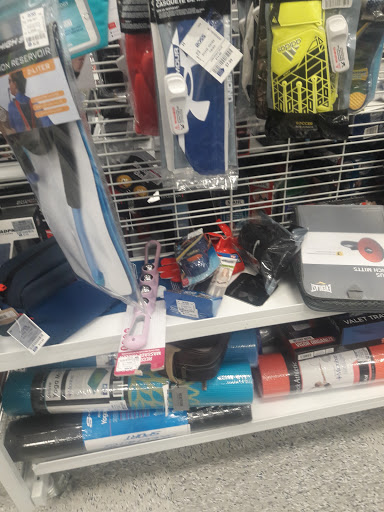 Clothing Store «Ross Dress for Less», reviews and photos, 10700 MacArthur Blvd, Oakland, CA 94605, USA