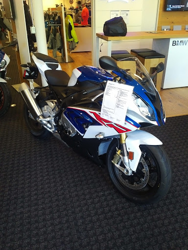 BMW Motorcycle Dealer «BMW Motorcycles of Western Oregon», reviews and photos, 12010 SW Garden Pl, Portland, OR 97223, USA