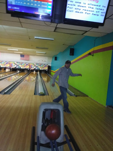 Bowling Alley «Rose Lanes Bowling Center», reviews and photos, 910 Rose Ln, Toccoa, GA 30577, USA