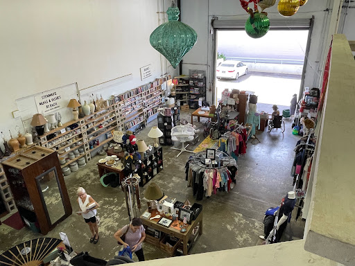 Thrift Store «Kauai Humane Society: Blooming Tails Resale Store», reviews and photos