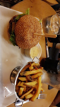Hamburger du Restaurant halal CARAVANA Paris Bastille - n°2
