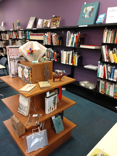 Used Book Store «Recycled Reads Bookstore, Austin Public Library», reviews and photos