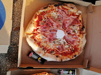 Plats et boissons du Pizzas à emporter Pizza Burrata à Aigues-Mortes - n°14