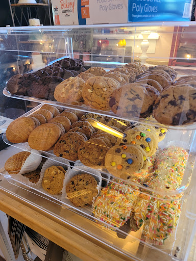 Bakery «Mulberries Cake Shop», reviews and photos, 2027 E Colfax Ave, Denver, CO 80206, USA