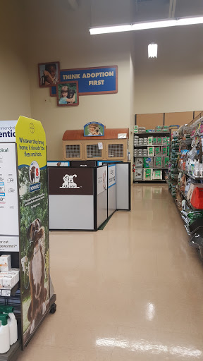 Pet Supply Store «Petco Animal Supplies», reviews and photos, 17200 Southcenter Pkwy #100, Tukwila, WA 98188, USA