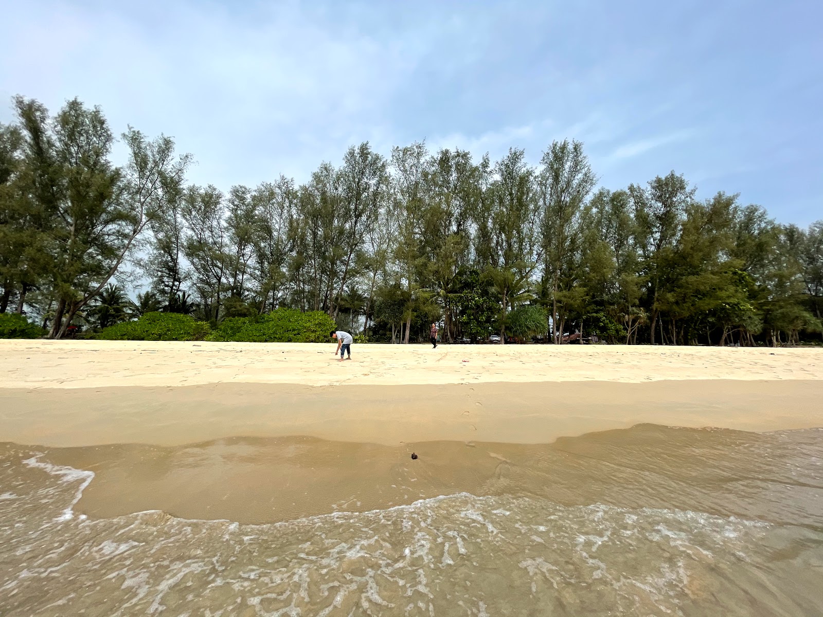Zdjęcie Pang Beach położony w naturalnym obszarze