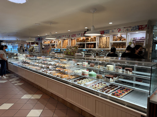 Gayle's Bakery & Rosticceria