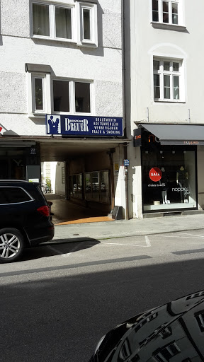 Geschäfte, um Kinderkostüme zu kaufen Munich