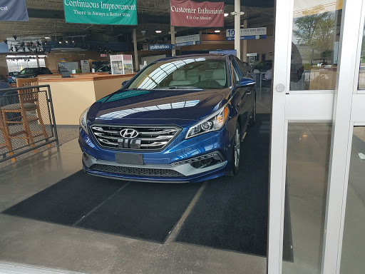 Used Car Dealer «Ron Marhofer Used Car SuperCenter», reviews and photos, 1350 Main St, Cuyahoga Falls, OH 44221, USA