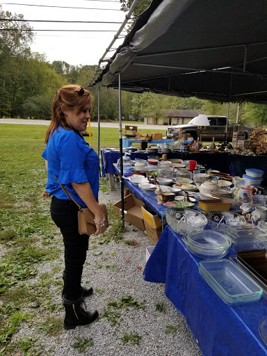 Flea Market «Olde Tyme Flea Market», reviews and photos, 5400 State Rd 46, Nashville, IN 47448, USA