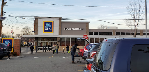 Grocery Store «Aldi Food Market», reviews and photos, 496 Main St, Hackensack, NJ 07601, USA