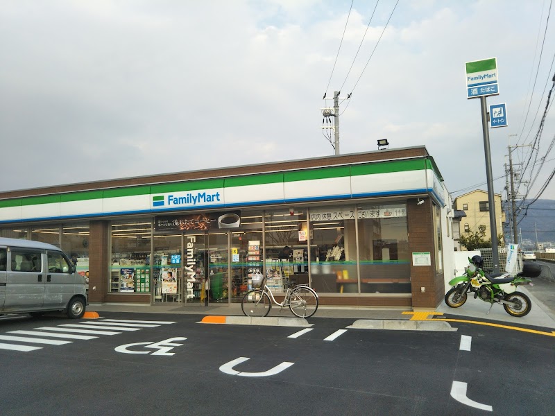 ファミリーマート 東大阪玉串町西店