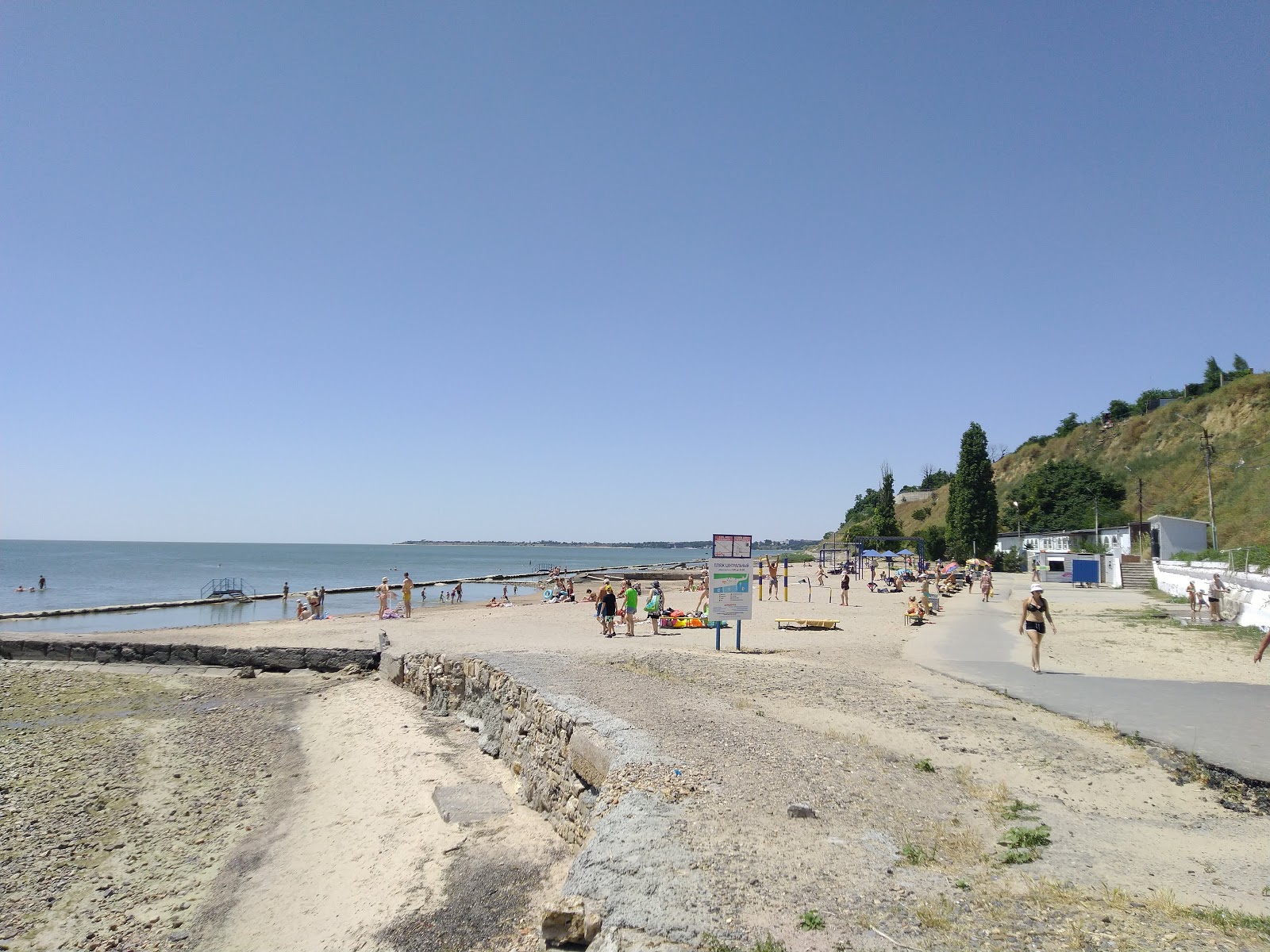 Plyazh Taganrog'in fotoğrafı çakıl ile kum yüzey ile