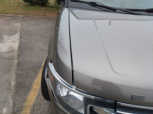 Auto Body Shop «Gerber Collision & Glass», reviews and photos, 803 Bascomb Commercial Pkwy, Woodstock, GA 30189, USA