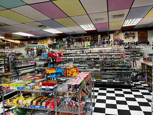 Tobacco Shop «HN Smoke Shop», reviews and photos, 4215 N 19th Ave, Phoenix, AZ 85015, USA