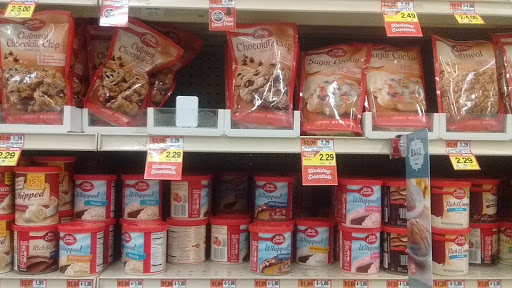 Shopping Mall «Bala Cynwyd Shopping Center», reviews and photos, 59 E City Ave, Bala Cynwyd, PA 19004, USA