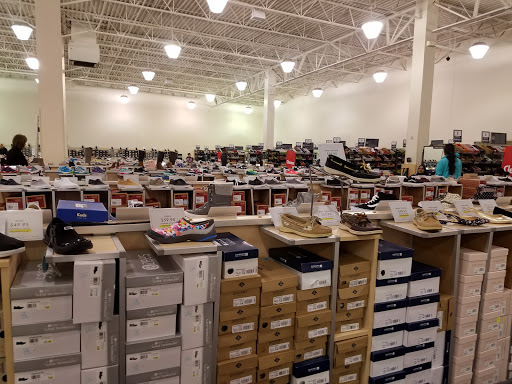 Shoe Store «DSW Designer Shoe Warehouse», reviews and photos, 10515 N Mopac Expy, Austin, TX 78759, USA