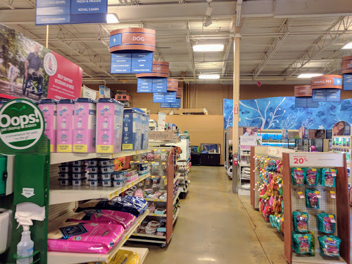 Pet Supply Store «PetSmart», reviews and photos, 863 St George Ave, Woodbridge, NJ 07095, USA