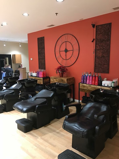 Hair Salon «Studio 3 Eleven Salon and Beauty Bar», reviews and photos, 211 Clover Ln h, Louisville, KY 40207, USA