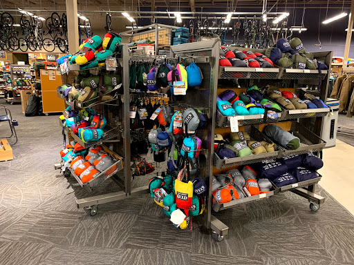 Camping Store «REI», reviews and photos, 1165 Perimeter Center W #200, Atlanta, GA 30338, USA