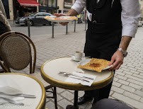 Atmosphère du Crêperie Café Le Voltaire à Lille - n°2