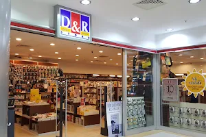 D&R image