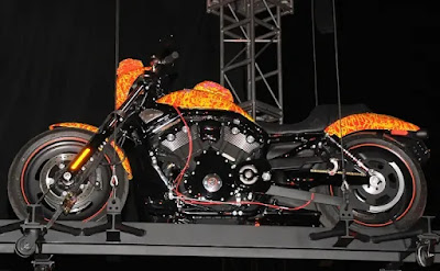 Harley Davidson Cosmic Starshi à Cabris