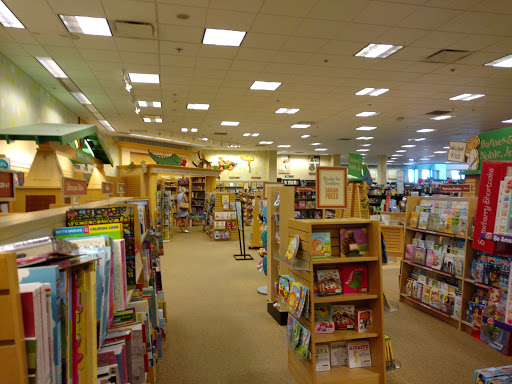 Book Store «Barnes & Noble», reviews and photos, 113 W County Center, Des Peres, MO 63131, USA
