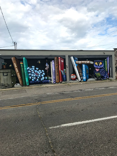 Book Store «Totem Books», reviews and photos, 620 W Court St, Flint, MI 48503, USA