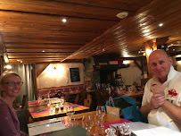 Atmosphère du Restaurant français La Casserole à Val-d'Isère - n°15