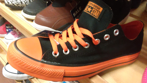 Shoe Store «Shiekh Shoes», reviews and photos, 1100 S Mooney Blvd, Visalia, CA 93277, USA