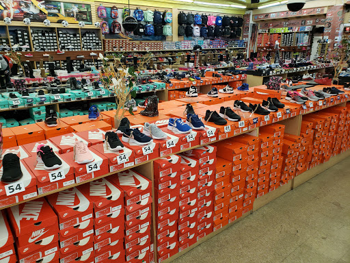 Shoe Store «Shoe City - Fullerton», reviews and photos, 1604 S Harbor Blvd, Fullerton, CA 92832, USA