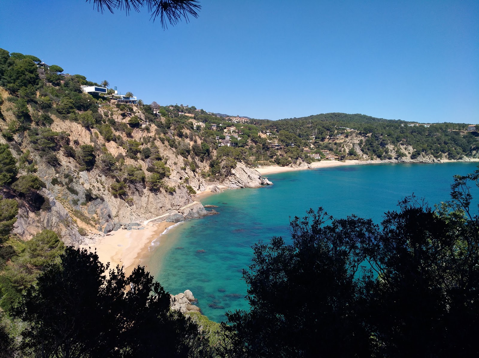 Foto di Spiaggia di Portopi con più baie spaziose