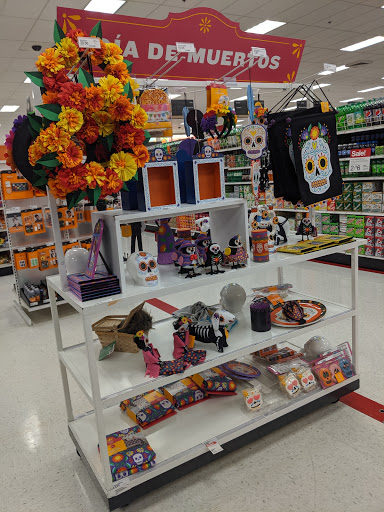 Department Store «Target», reviews and photos, 2000 W Waters Rd, Ann Arbor, MI 48103, USA