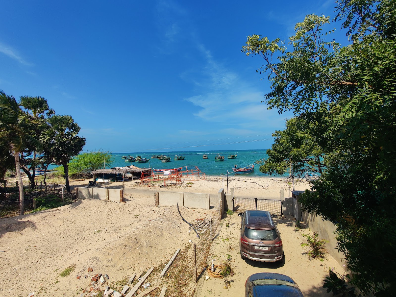 Bluewaters Paradise Mandapam Beach的照片 具有部分干净级别的清洁度