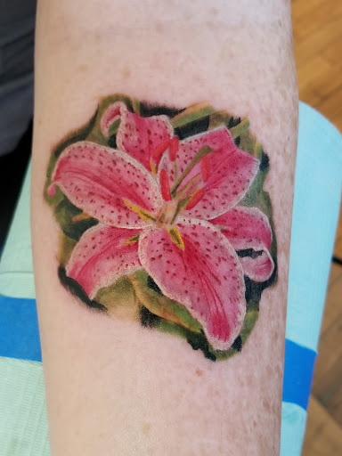 Tattoo Shop «The Shop», reviews and photos, 141 S Grand Ave, Fowlerville, MI 48836, USA