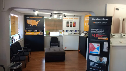 Telecommunications Service Provider «Boost Mobile Store Dream Team Wireless», reviews and photos, 2016 University Blvd N, Jacksonville, FL 32211, USA