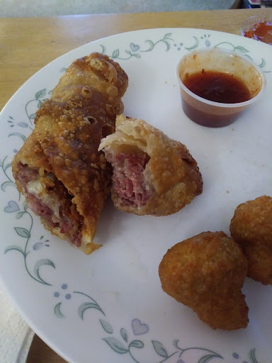 Pizza Restaurant «Alan D Liquor», reviews and photos, 2300 W Auburn Rd, Rochester Hills, MI 48309, USA