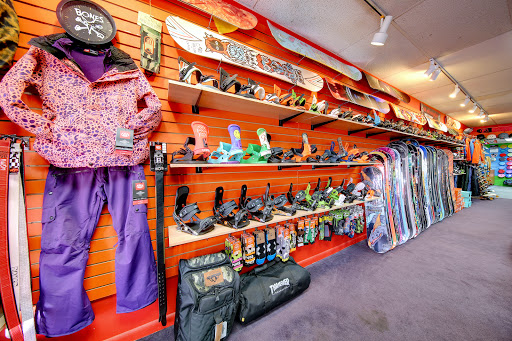 Skateboard Shop «Funtastik Skate and Snowboard Shop», reviews and photos, 18 W Main St, Mechanicsburg, PA 17055, USA