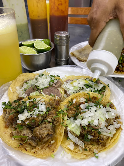 Tacos Chuy - Priv. Francisco I. Madero 252, Chapala Centro, 45900 Chapala, Jal., Mexico
