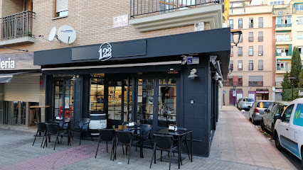 122 - esquina con, Calle Fernando Solsona, C. de Ramón Pignatelli, 4, 50004 Zaragoza, Spain