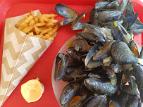 Plats et boissons du Restaurant de fruits de mer Vente directe Huitres Et Moules Le Vivier Sur Mer - n°13