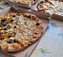 Plats et boissons du Pizzas à emporter Le Kiosque à Pizzas à Chauray - n°4