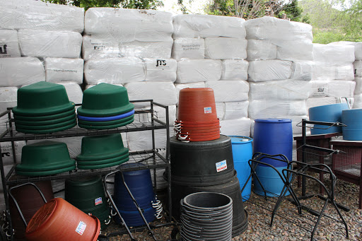 Animal Feed Store «Agoura Feed», reviews and photos, 28327 Agoura Rd, Agoura Hills, CA 91301, USA