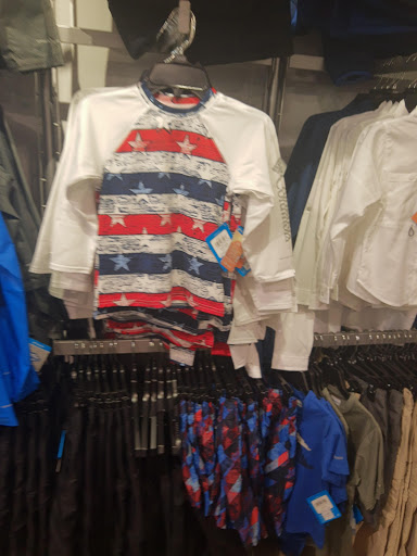 Sportswear Store «Columbia Sportswear Outlet», reviews and photos, 6800 Oxon Hill Rd #600, Oxon Hill, MD 20745, USA