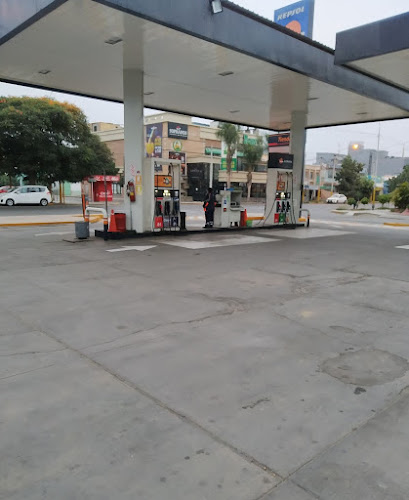 Opiniones de Grifo Repsol - Triveño en Ica - Gasolinera